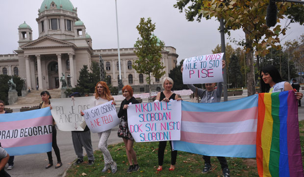 На Паради поноса захтевају – матичара