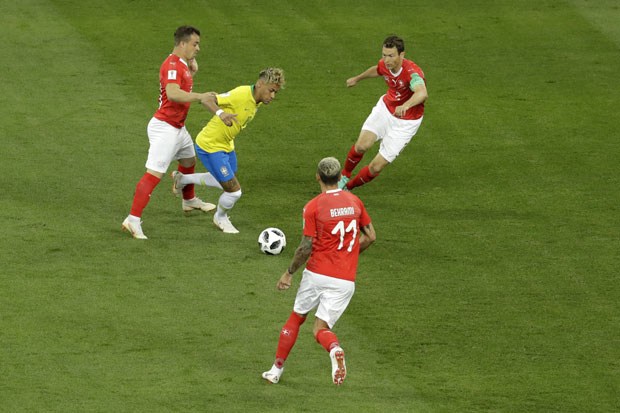 РАЗУМНИ ДЕО ИЗ ТАБОРА ШВАЈЦАРСКЕ ПРИЧА САМО О ФУДБАЛСКОМ АСПЕКТУ МЕЧА: Срби и атлете и мајстори