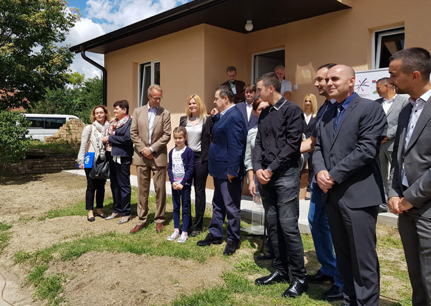 НОВИ ДОМ ЗА ПРОТЕРАНОГ У ОЛУЈИ: Свој на своме после више од 20 година
