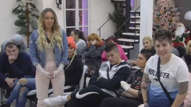 Пољубиле се, а Ђоганијева јој поручила: Занимљива си ми! (ФОТО) 