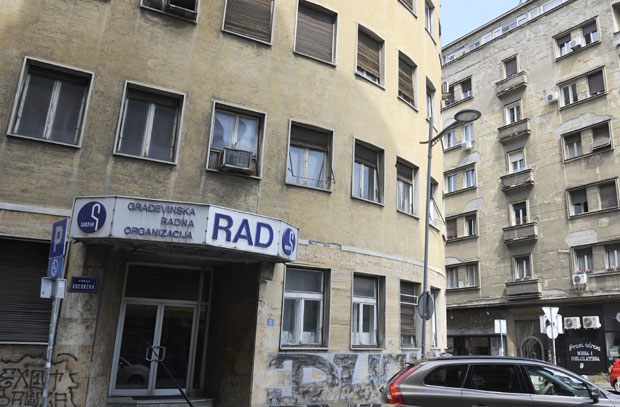 Бране Србију у 300.000 спорова