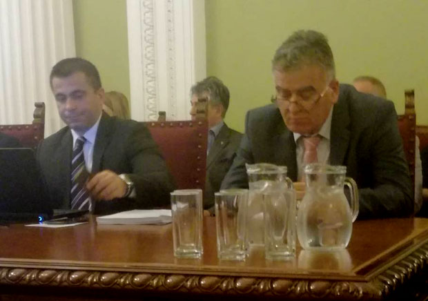 ШПИЈУНКА: Штеде и на води