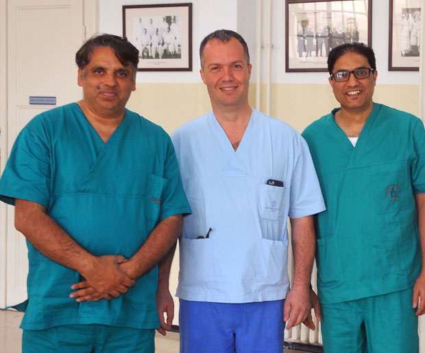 Лакшa операција дебелог црева