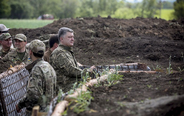 ПРЕСУДА СУДА У ЛУГАНСКУ: Порошенку доживотна робија 