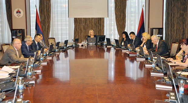 РС: Веће плате од августа