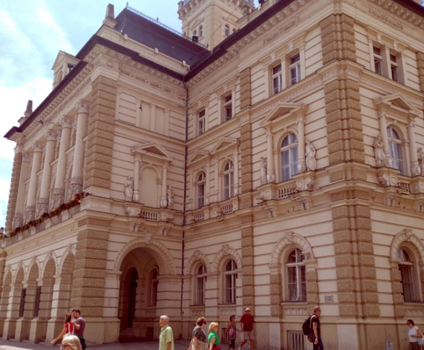 Комотно у инвестиције Новог Сада