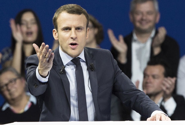 КРАСТЕВ О ПОЛИТИЧКОЈ КАТАСРОФИ У СОФИЈИ: Макрон је забио нож у леђа, самит ће деловати као виц и Бугарска може да га опужи