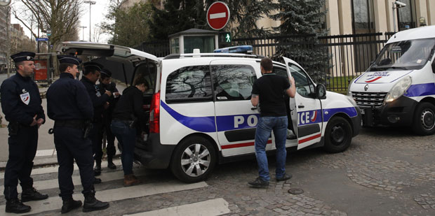 Фигаро: Албанска мафија све присутнија у Француској