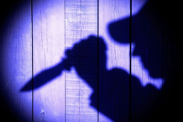 УЖАС НА ВРАЧАРУ: Тинејџер (18) избо мушкарца (26) по глави