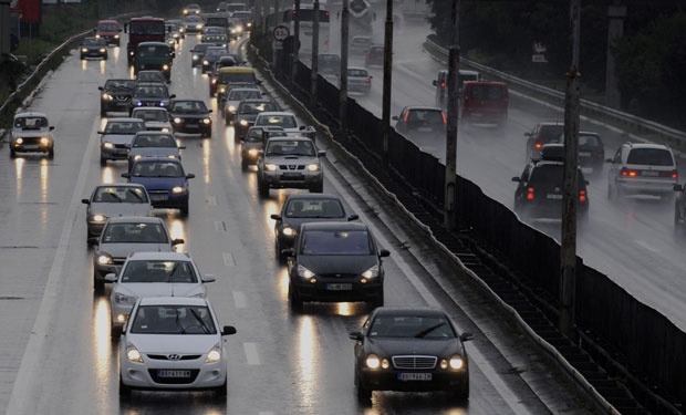 АГЕНЦИЈА ЗА БЕЗБЕДНОСТ САОБРАЋАЈА: Већи опрез у вожњи, без алкохола 