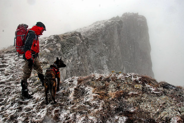 Спасени држављани Црне Горе и Албаније заглављени у стени
