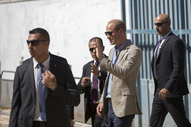 Принц Вилијам посетио избеглички логор на Западној обали