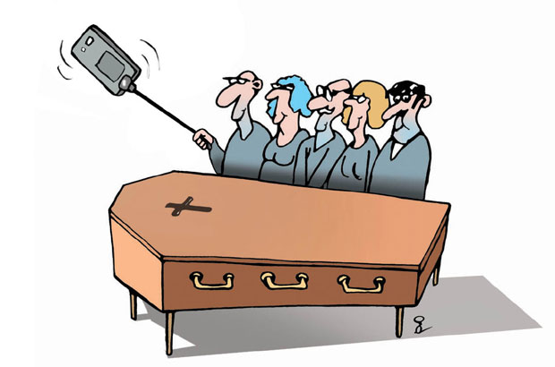 Селфи са сахране за лајкове и пратиоце