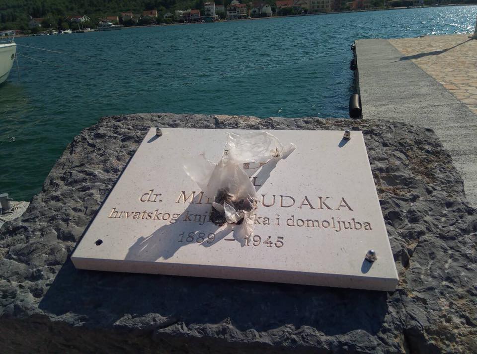 НЕ СЛАЖУ СЕ СА ИМЕНОМ МОЛА: Измет на спомен-плочи усташком министру Будаку