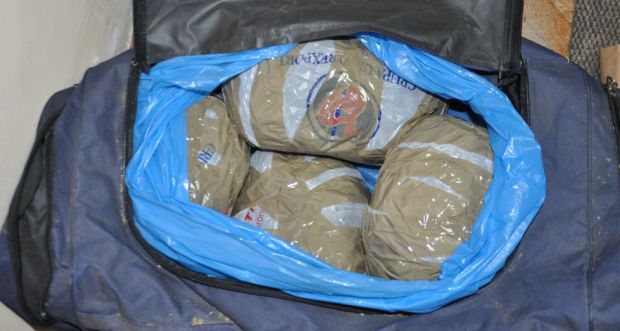 Сремска Митровица:Заплењена дрога, ухапшено троје