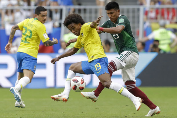 БРАЗИЛАЦ НА ПРАГУ ОДЛАСКА ИЗ ЧЕЛСИЈА: Вилијан жели у Барселону!