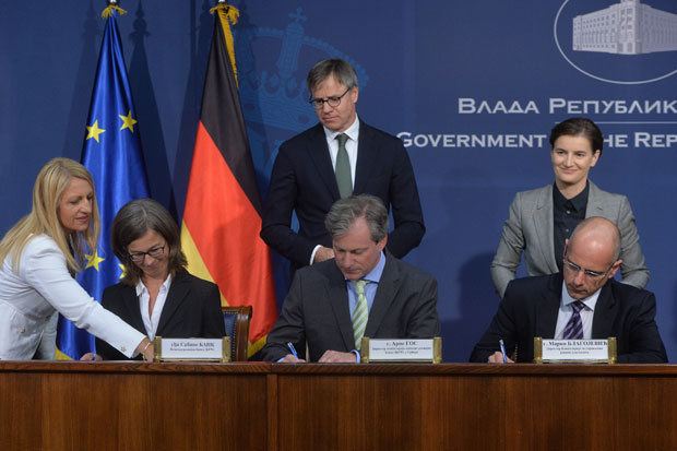 За 1.500 нових фирми 12,9 милиона