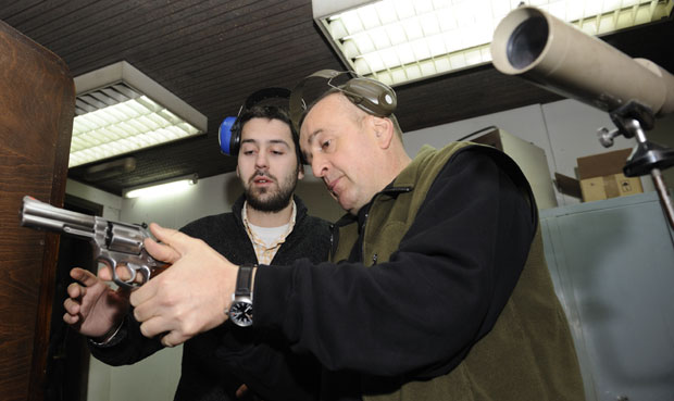 Нова дозвола за пиштољ 100 евра