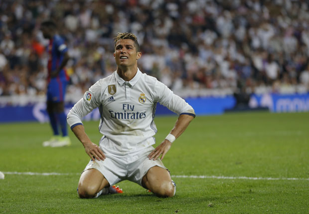 РОНАЛДО УВРЕЂЕН: Реал ме не цени кад ме пушта за 100 милиона