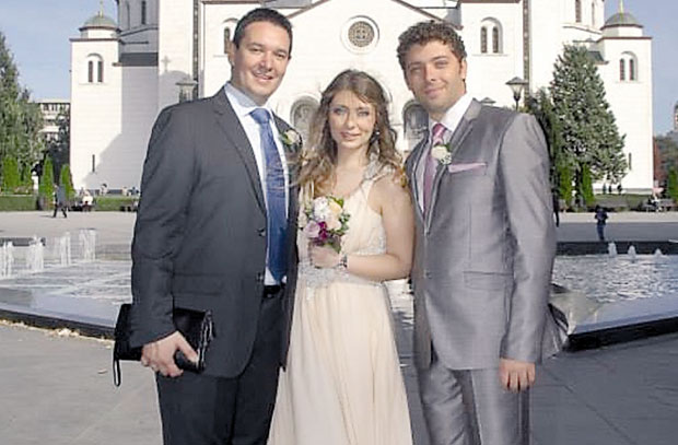 Шпијунка: Кумство на тесту