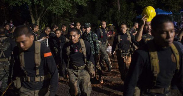 Дечаци имају снаге да ходају, али не знају да роне, преминуо спасилац  (ВИДЕО)