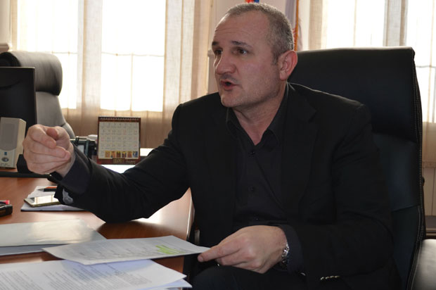 Председник општине Алибунар лажно пријављен за претње преко СМС?