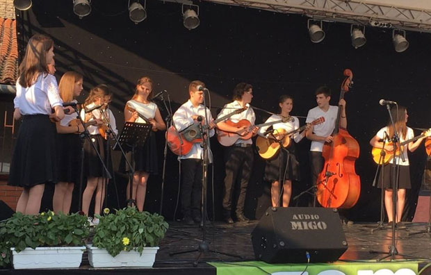 Oдушевили мали мајстори тамбурице