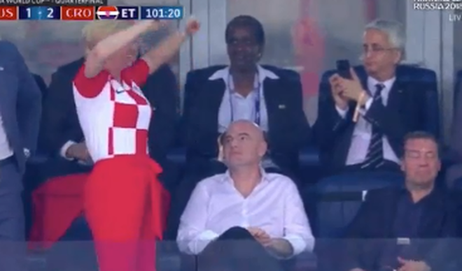 ХРВАТИЦА СЕ ОПУСТИЛА: Колинда заиграла у ложи, Медведев и Инфантино изненађени (ВИДЕО)