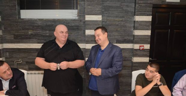 ФОТО: Палма поклонио Дачићу ручни сат