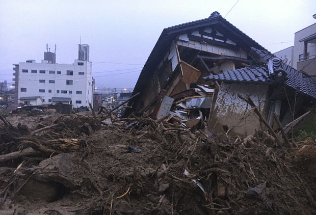 РАСТЕ БРОЈ ЖРТАВА НЕВРЕМЕНА: Погинуле 72 особе, 40 се води као нестало