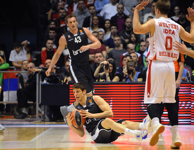 Николић близу Партизана