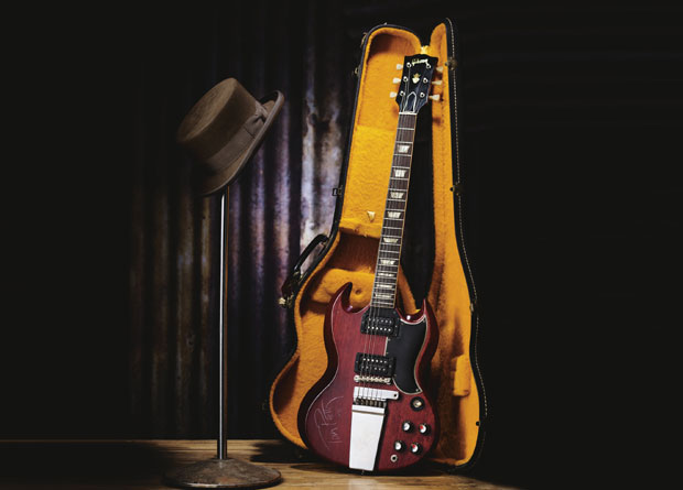 Гитара и цилиндар Тома Петија на аукцији 21. јула