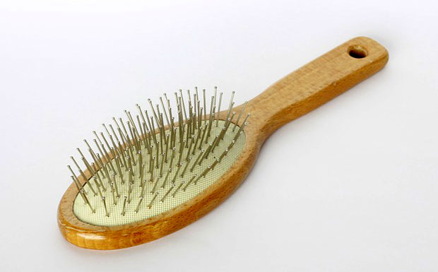 ДРОГА НА НЕОБИЧНОМ МЕСТУ: Турци хтели да пренесу марихуану сакривену у четки за косу

