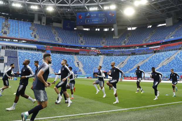 ФИФА ДЕЛЕГИРАЛА АРБИТРЕ ЗА ПОЛУФИНАЛА: Куња суди прво, Чакир друго