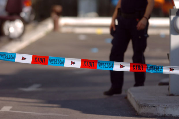 НАПАД У ЛЕСКОВЦУ: Бранио сестру, добио батине