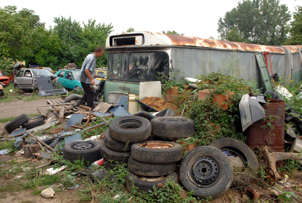 Скоро 2.000 захтева за прекршајне поступке због отпада