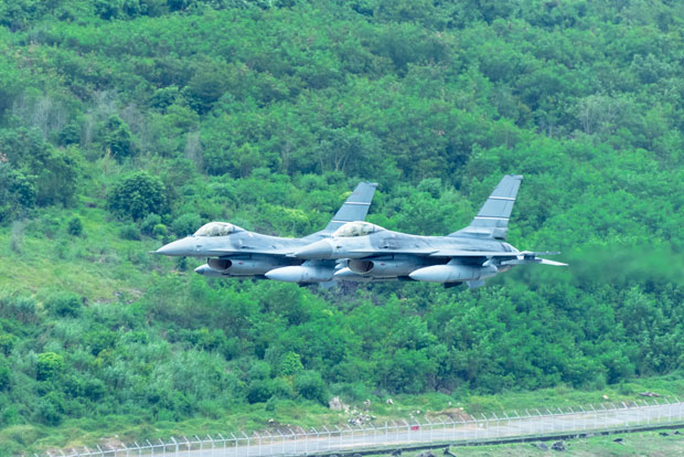 Словачка купује 14 авиона Ф-16 од САД