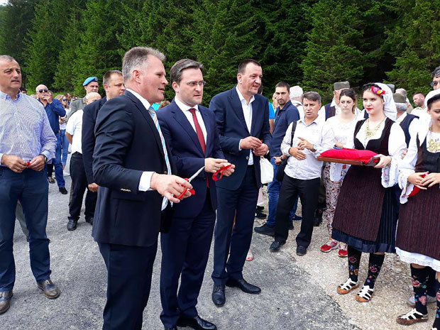 Асфалт на Калипољу повезао Моравички са Златиборским округом