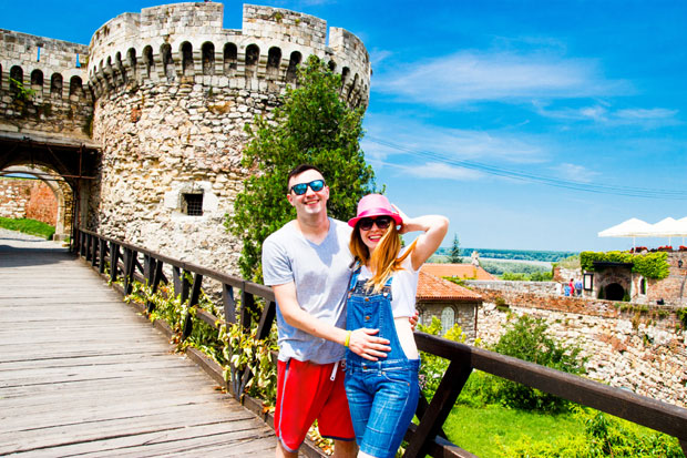 Странци у Србији: Домаћине хвале, прљавштину куде