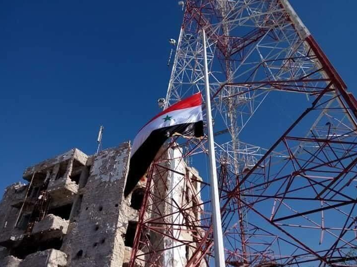 Сиријска застава подигнута над градом Дара (ФОТО)