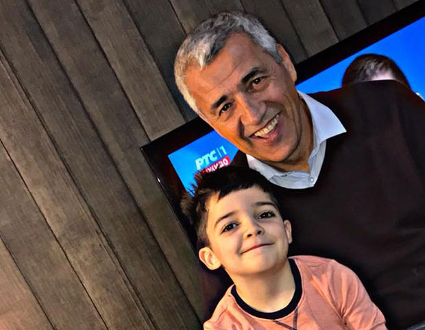 МАНАСТИР ПОМАЖЕ СИНУ ОЛИВЕРА ИВАНОВИЋА: Хиландар стипендира Богдана