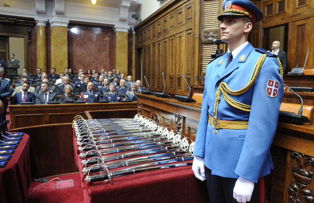 ПРОМОЦИЈА ПОЛАЗНИКА ВОЈНИХ ШКОЛА: Не плашимо се тешких времена