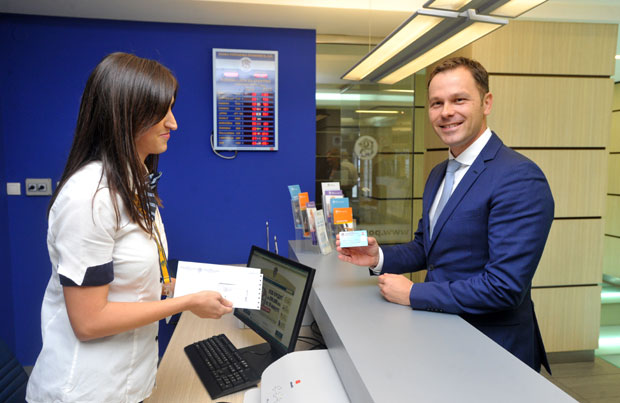 Мали: Дина картица пуни буџет