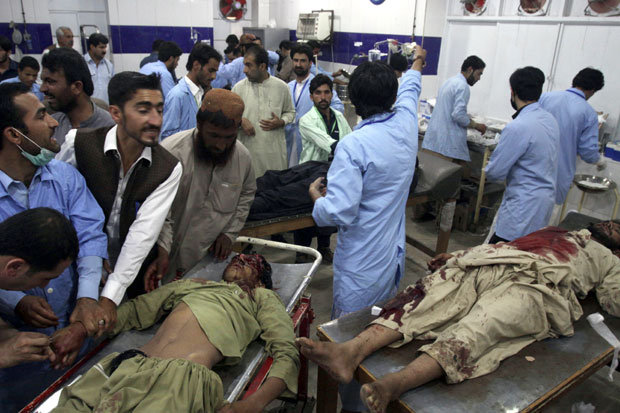 БОМБАШКИ НАПАД: Више од 130 мртвих, одговорност преузела ИД