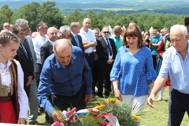 Праунука харамбаше поносна je на претке