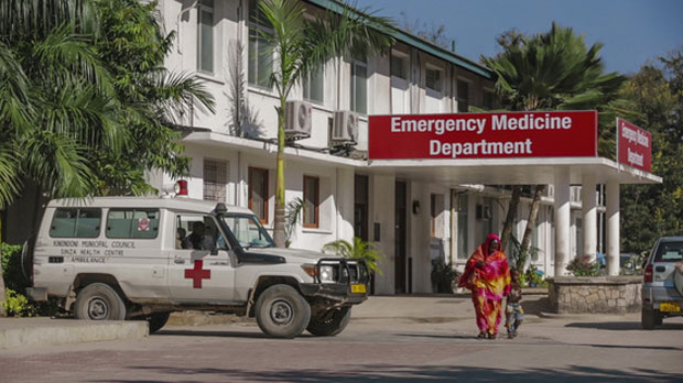 УМЕСТО ПАЦИЈЕНТА, ПРОНАШЛИ ДРОГУ: Укључио ротацију, додао гас и колима Хитне помоћи превозио опијате