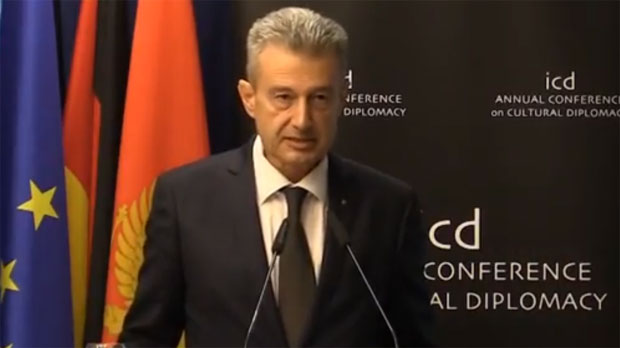 ДИПЛОМАТСКИ СКАНДАЛ ТРЕСЕ ЦРНУ ГОРУ: Сменили амбасадора у Немачкој зато што је масон?