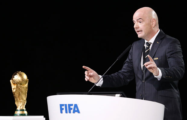 Инфантино: ВАР не мења фудбал, чини га поштенијим