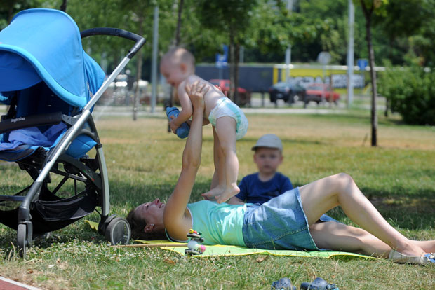 Шта са малом децом током летњих одмора?