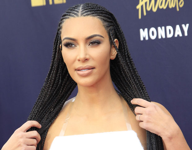 ВОЋКЕ ЗА ЛЕТО: Ускоро нови парфеми Ким Кардашијан